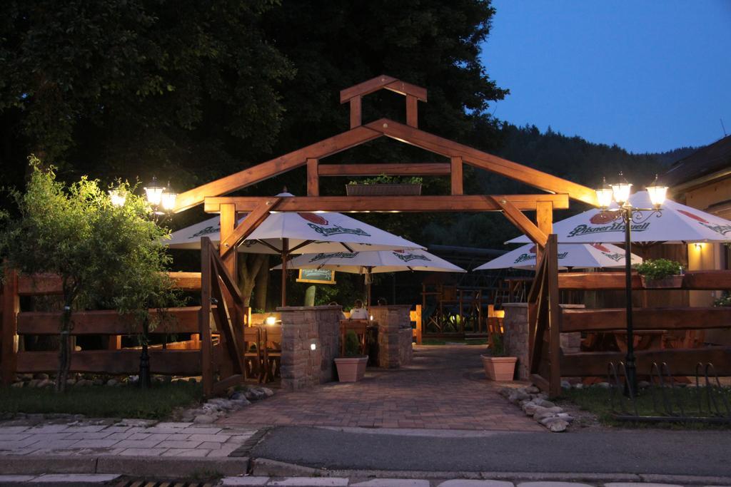 Penzion Porici Trutnov Exterior photo
